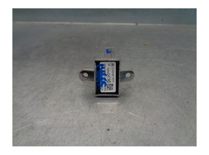 Replacement impact sensor for Dodge Journey 2.0 16v CRD cat OEM IAM reference 56054047AB A2048210651 MERCEDES