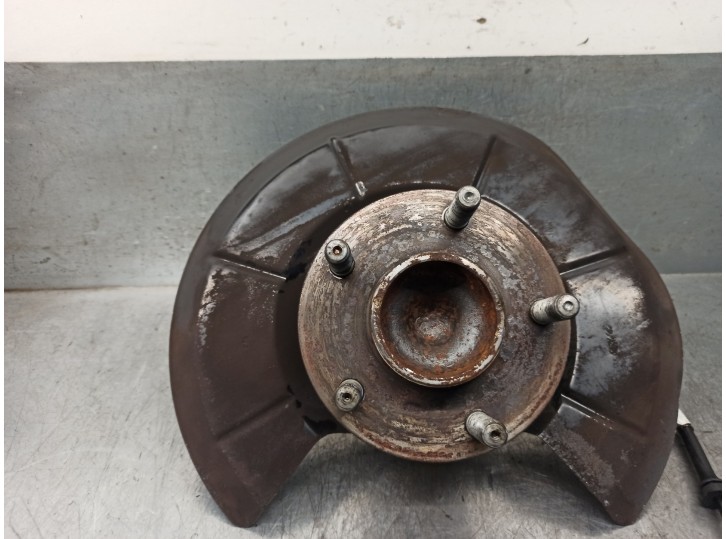 Recambio de mangueta trasera derecha para volvo c30 1.6 diesel cat referencia OEM IAM 31340686  