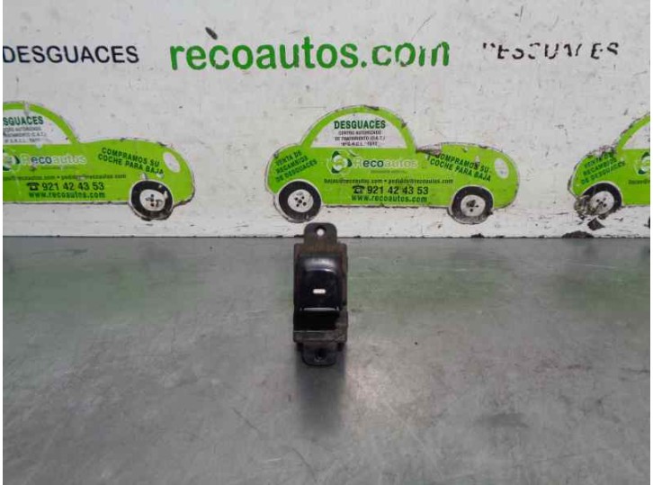 Replacement front right window regulator switch for Hyundai i10 1.0 CAT OEM IAM reference 93575B40004X 299122842 