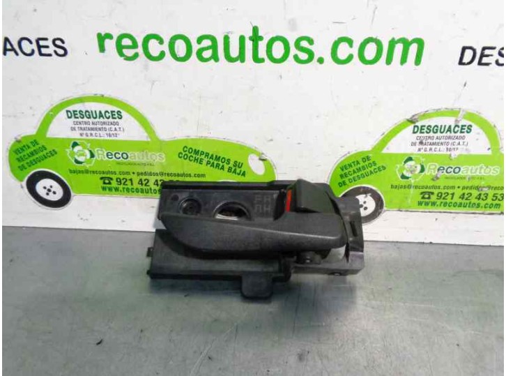 Replacement front right interior door handle for Hyundai i10 1.0 CAT OEM IAM reference 82620B4000PYN 82620B4000 