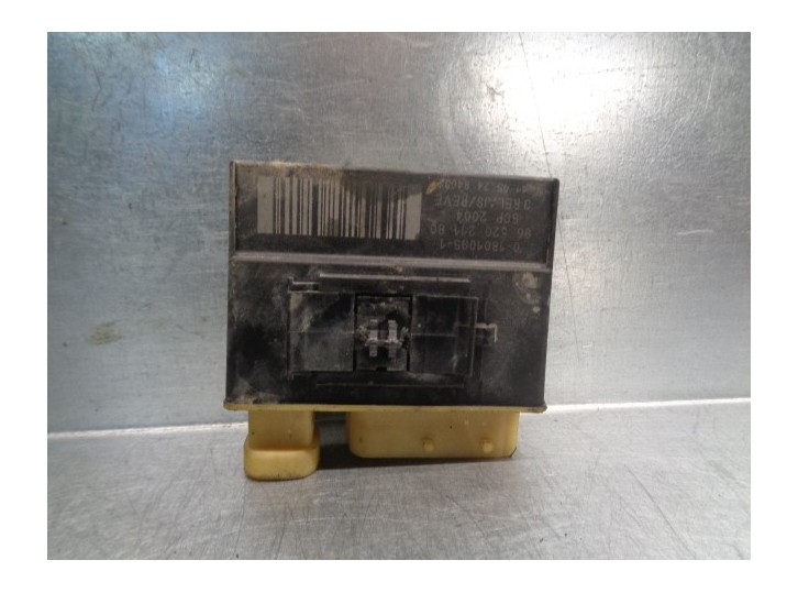 Recambio de caja precalentamiento para peugeot 207 16v hdi referencia OEM IAM 9652021180 018010951 