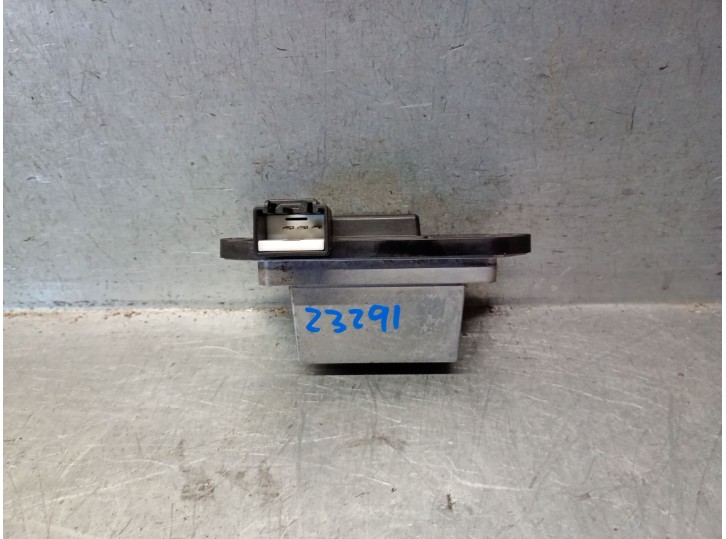 Replacement heater resistor for Mazda 3 Saloon (BK) 1.6 CD Diesel CAT OEM IAM reference BP4M61B15 BP4M61B15 