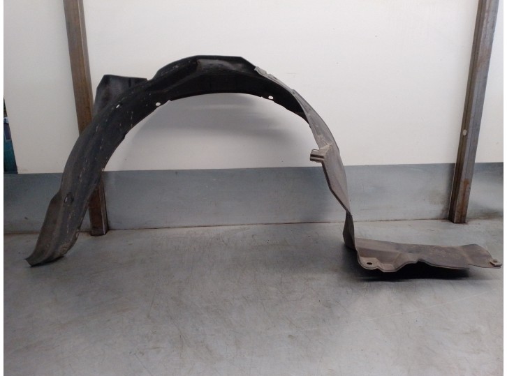 Recambio de paso rueda delantero izquierdo para mazda 626 berlina (gf) 2.0 16v cat referencia OEM IAM GE4T56141F CESTA 45