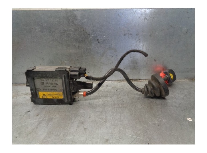 Recambio de centralita faros xenon para opel omega b 2.5 v6 cat (l80) referencia OEM IAM 90565932 5DV00776005 HELLA