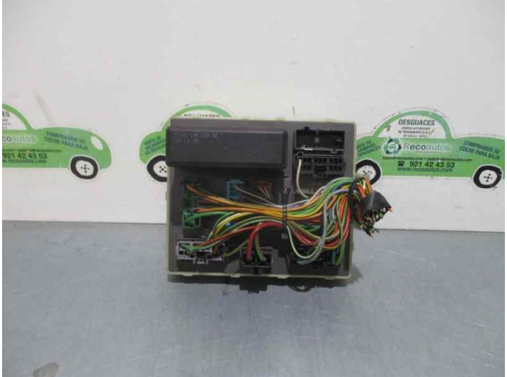 Replacement relay / fuse box for Ford Focus Sedan (CAK) 2.0 16V CAT OEM IAM reference 518234604 98AG14A073AE 