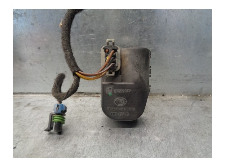 Recambio de motor regulacion faros para opel omega b 2.5 v6 cat (l80) referencia OEM IAM 90565805 00745711 HELLA