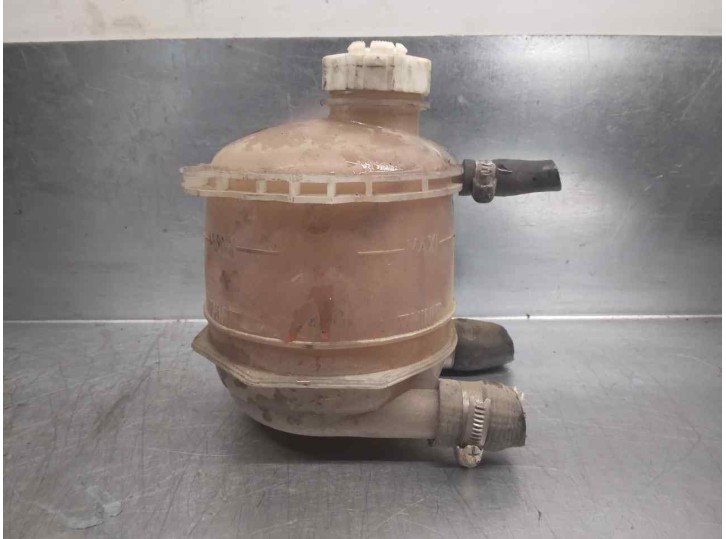 Replacement expansion tank for Renault 21 Nevada (K48) 2.0 OEM IAM reference 7701203218 