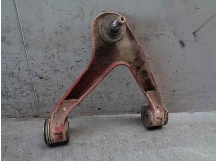 Recambio de brazo suspension superior delantero derecho para iveco daily caja cerrada (1999 =>) 2.8 diesel cat referencia OEM IA