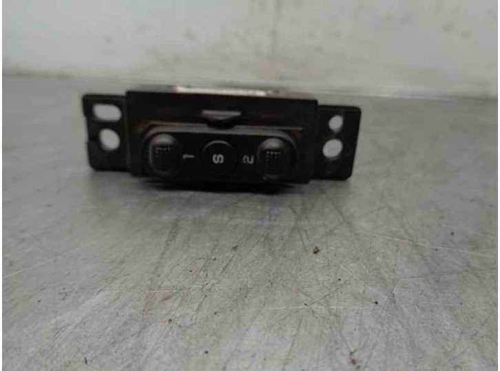 Recambio de mando para chrysler voyager (rg) 2.8 crd grand voyager limited referencia OEM IAM 04685800AA  