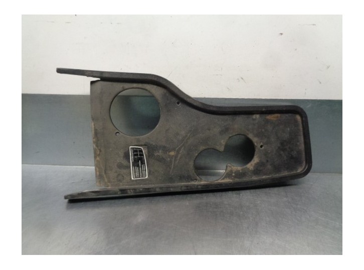 Recambio de moldura para lada niva ( 2121 / 21213 / 21214 / 21215 ) 1.6 referencia OEM IAM 21215109052  