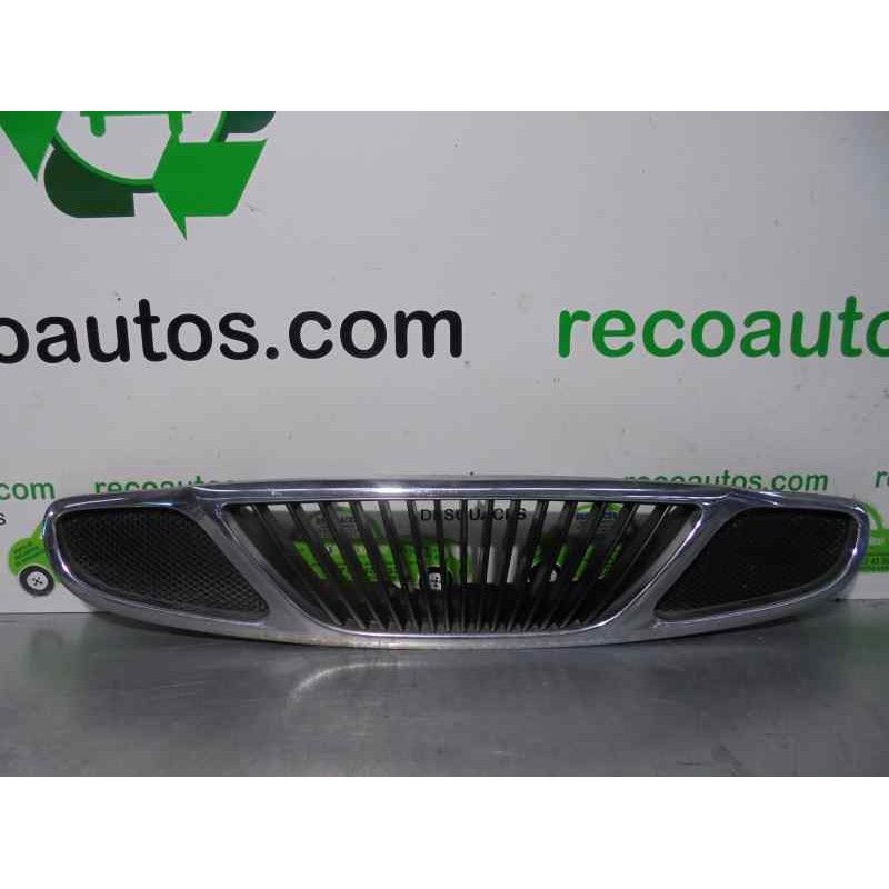 Recambio de rejilla delantera para daewoo nubira berlina 1.6 cat referencia OEM IAM 962722891  