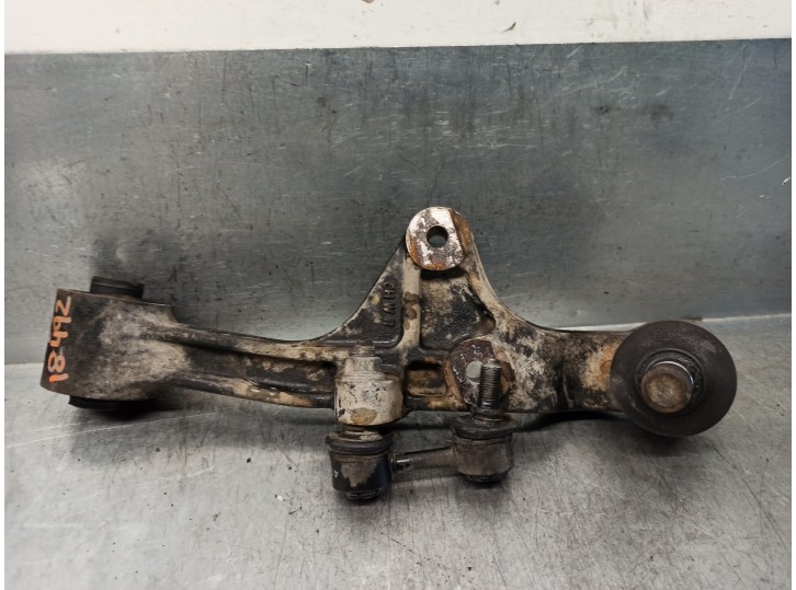 Replacement front right lower suspension arm for Kia Carnival II 2.9 CRDi LX OEM IAM reference 0K55234300C 