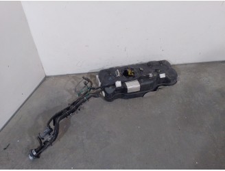 Recambio de deposito combustible para kia niro i (de) 1.6 gdi hybrid referencia OEM IAM 31150G2000 31150G2600 