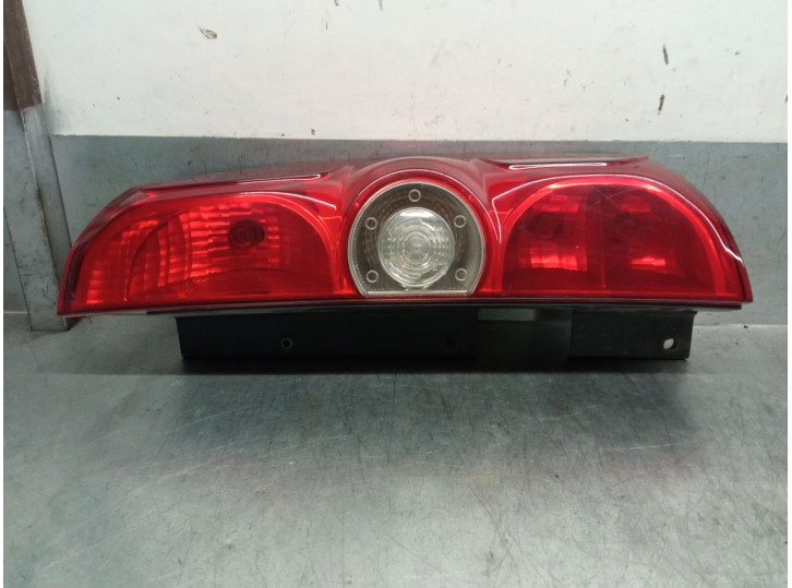 Replacement rear right tail light for fiat doblo 1.3 16v jtd cat OEM IAM reference 51810673 51810673 