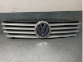 Recambio de rejilla delantera para volkswagen polo berlina (6n2) 1.4 16v referencia OEM IAM 6N0853651J 