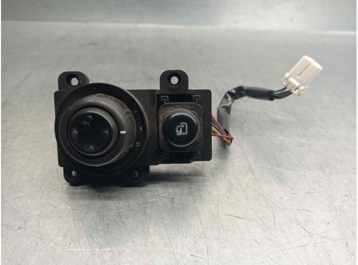Recambio de mando retrovisor para ssangyong rodius 2.7 turbodiesel cat referencia OEM IAM 8530021000  