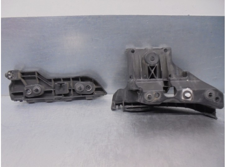 Recambio de molduras traseras para ford focus 1.5 ecoblue tdci cat referencia OEM IAM JX7BA17E851A1 JX7BA17D981A 