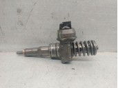Replacement injector for Seat Ibiza (6L1) 1.9 TDI OEM IAM reference 038130073AJ 0414720037 BOSCH