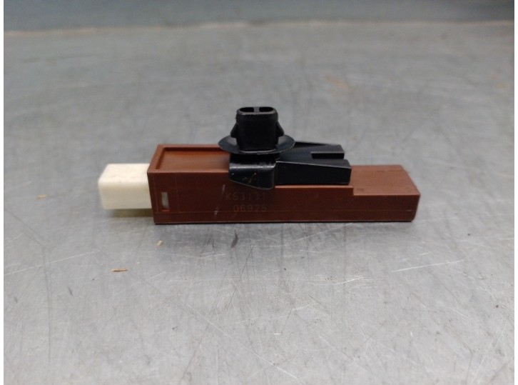 Recambio de antena para subaru outback (b15) 2.0 diesel cat referencia OEM IAM K5313106925  