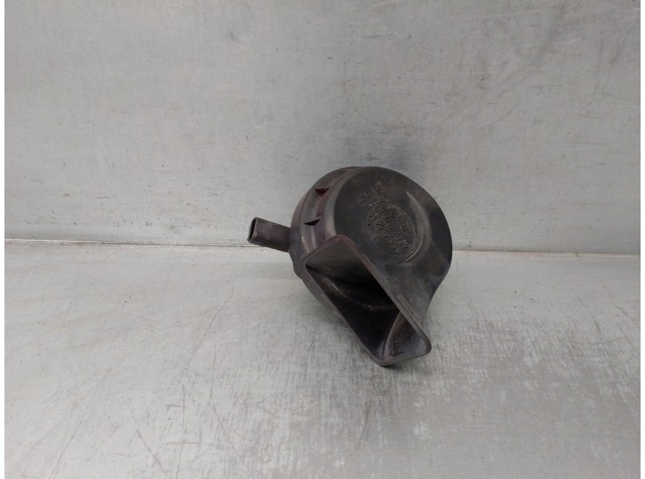 Recambio de claxon para porsche boxster (typ 986) 2.5 cat referencia OEM IAM 012212903 BAJO 