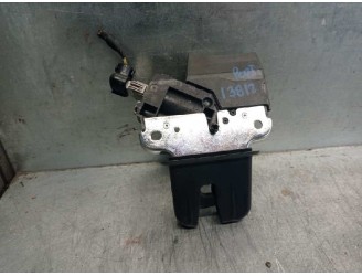 Replacement boot / tailgate lock for Seat Exeo Saloon (3R2) 2.0 TDI OEM IAM reference 4F5827505D 3 PINS 4 DOORS