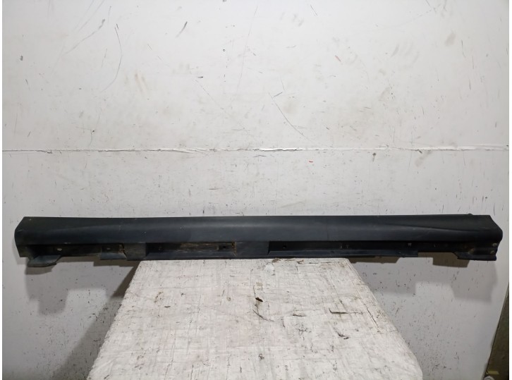 Recambio de faldon lateral para lexus rx (_u3_) 400h (mhu38_) referencia OEM IAM 75860 7586048010 