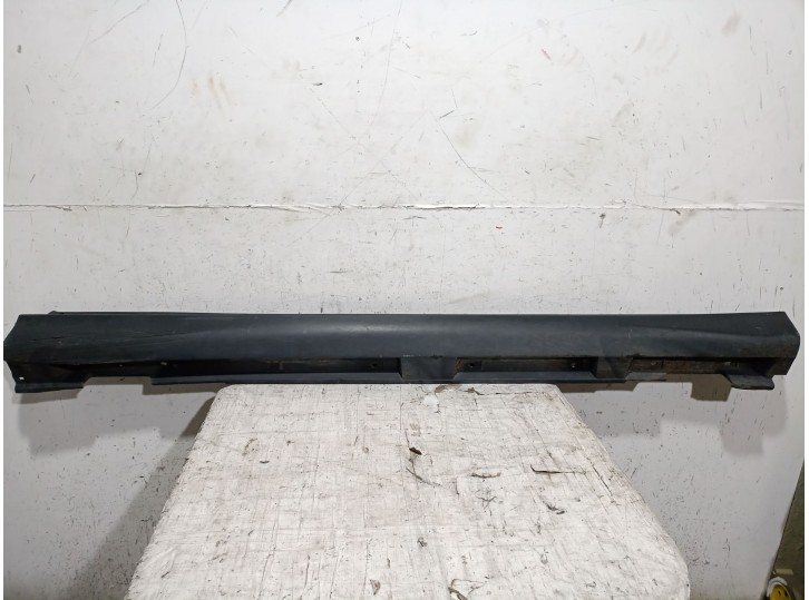 Recambio de faldon lateral para lexus rx (_u3_) 400h (mhu38_) referencia OEM IAM 75850 7585048010 