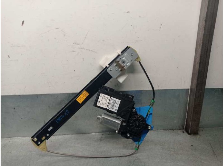 Recambio de elevalunas trasero derecho para seat exeo berlina (3r2) 2.0 tdi referencia OEM IAM 8E0959802E 26 PINES 4 PUERTAS