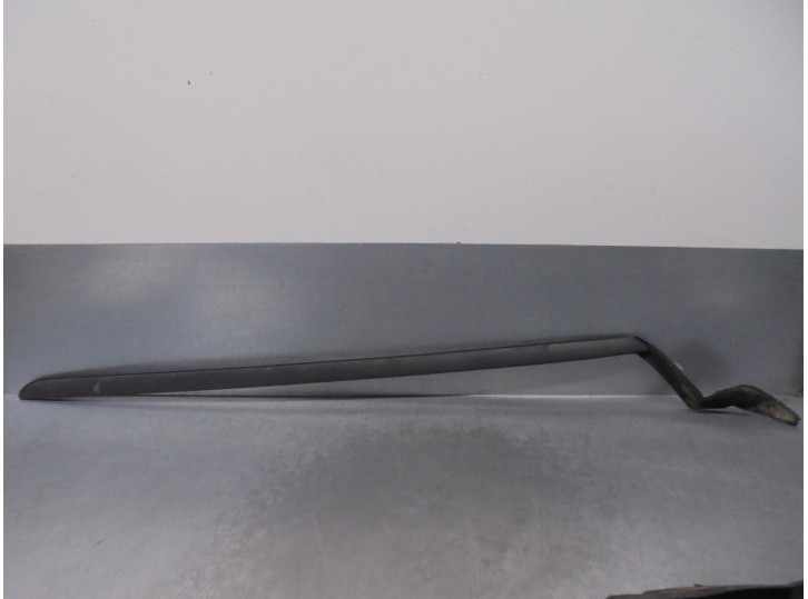 Recambio de molduras delanteras para ford focus 1.5 ecoblue tdci cat referencia OEM IAM JX7BA03195 