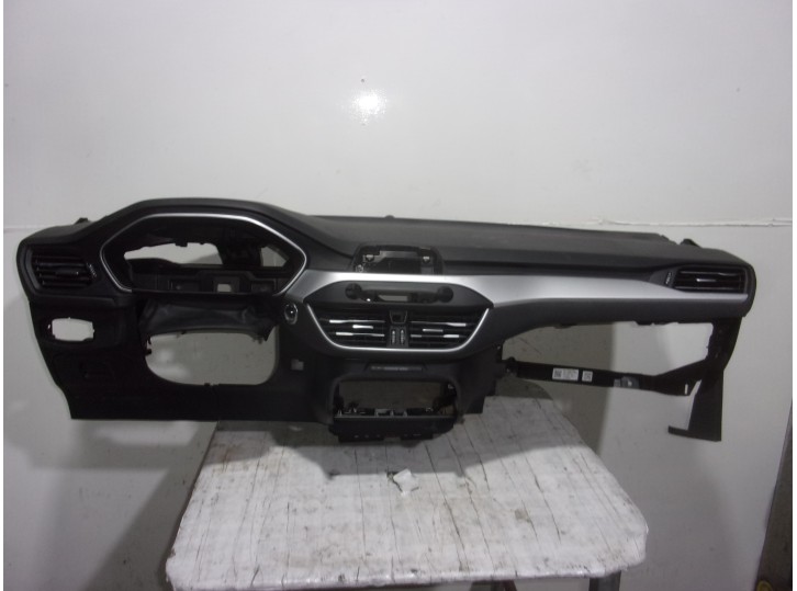 Replacement dashboard for Ford Focus 1.5 EcoBlue TDCi CAT OEM IAM reference 2280025 BLACK 
