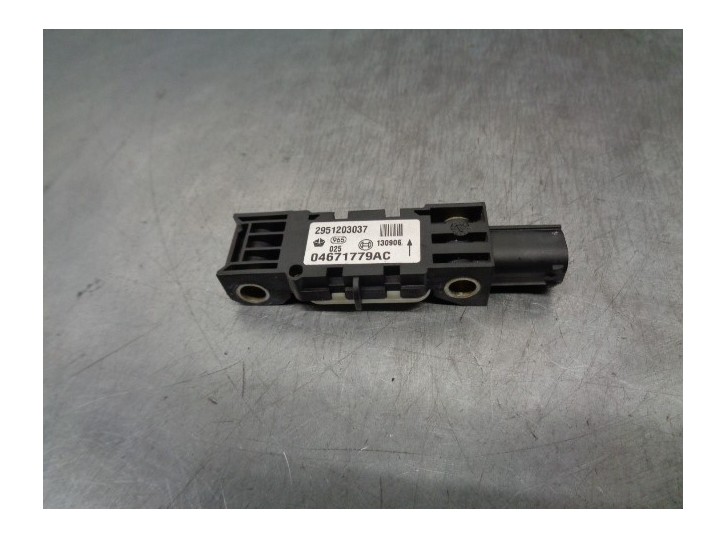 Recambio de sensor impacto para chrysler 300 c 3.0 crd cat referencia OEM IAM 04671779AC 2951203037 