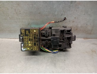 Recambio de caja reles / fusibles para mitsubishi montero sport i (k7_, k9_) 2.5 td (k94w, k74t) referencia OEM IAM MR409898 232