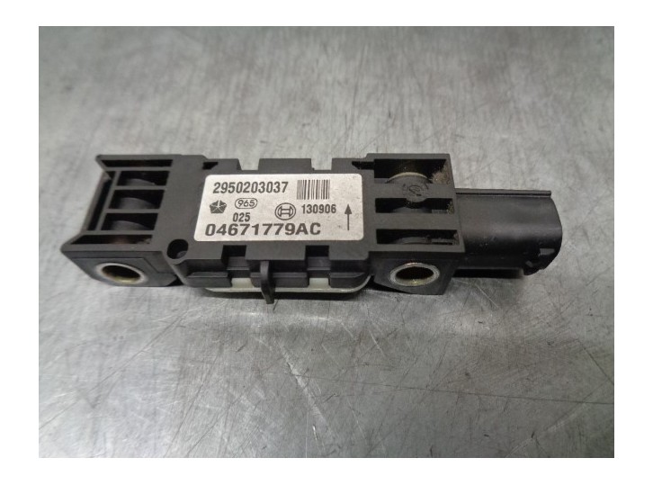 Recambio de sensor impacto para chrysler 300 c 3.0 crd cat referencia OEM IAM 04671779AC 2951203037 