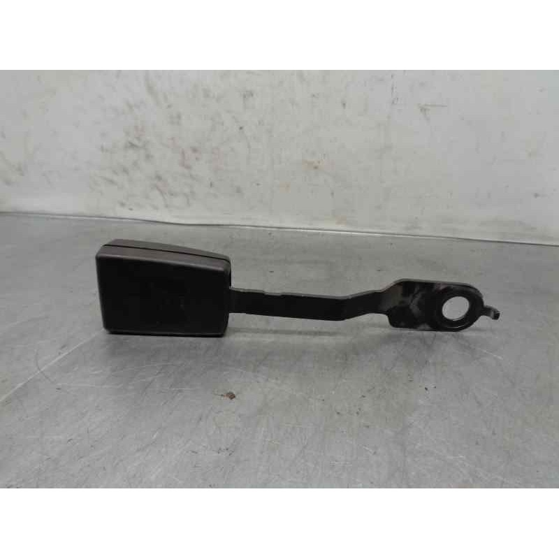 Recambio de enganche cinturon para citroen c3 1.0 vti referencia OEM IAM 9687393080  