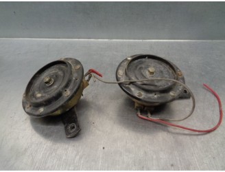 Recambio de claxon para lada niva ( 2121 / 21213 / 21214 / 21215 ) 1.6 referencia OEM IAM 3700396679  