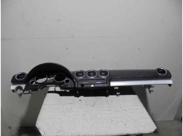 Recambio de salpicadero para seat exeo berlina (3r2) 2.0 tdi referencia OEM IAM NEGRO 