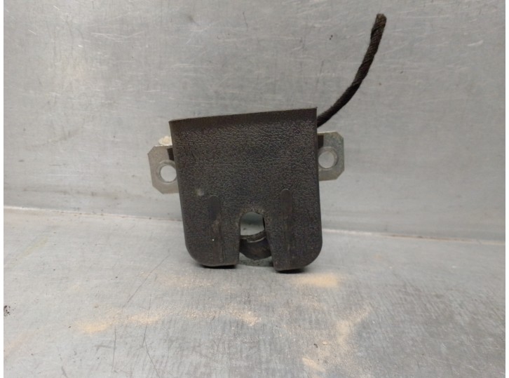Recambio de cerradura maletero / porton para volkswagen polo (9n1) 1.9 sdi referencia OEM IAM 6Q6827505B 3 PUERTAS