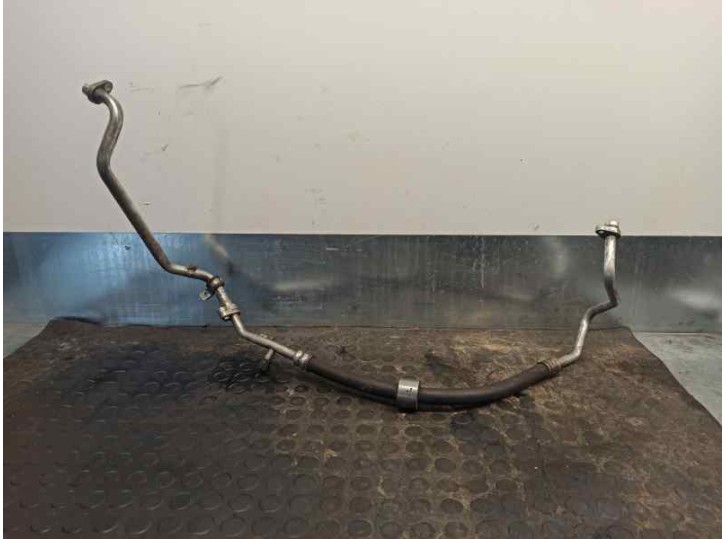 Replacement air conditioning pipes for Dacia Lodgy 1.6 CAT OEM IAM reference 924544779R 