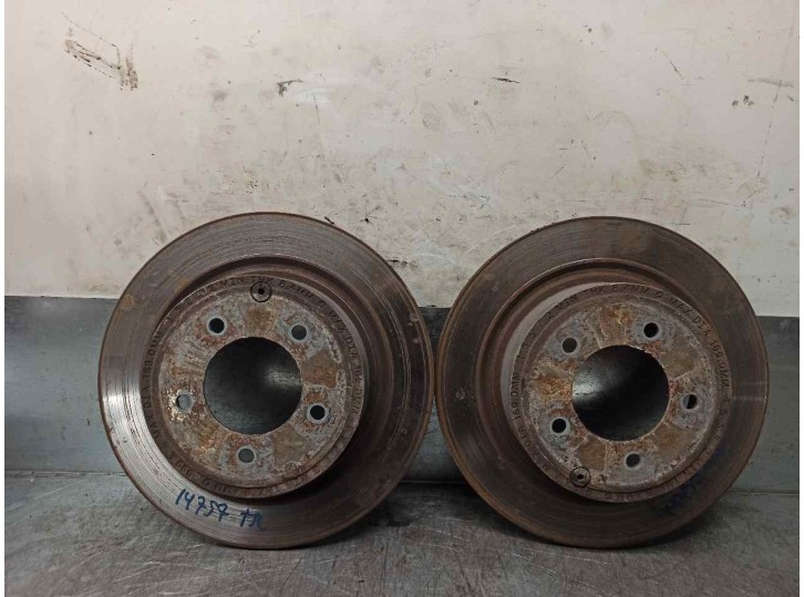 Recambio de disco freno trasero para dodge caliber 2.0 16v crd cat referencia OEM IAM 4743999AA 