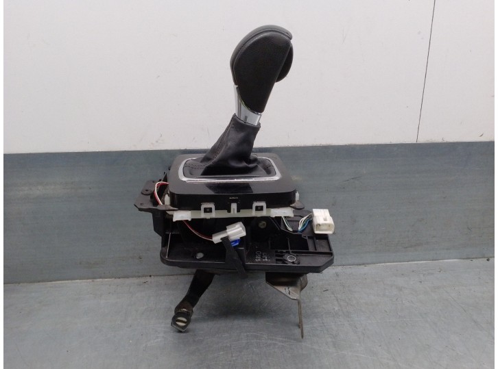Recambio de palanca cambio para subaru outback (b15) 2.0 diesel cat referencia OEM IAM 35111AJ000  
