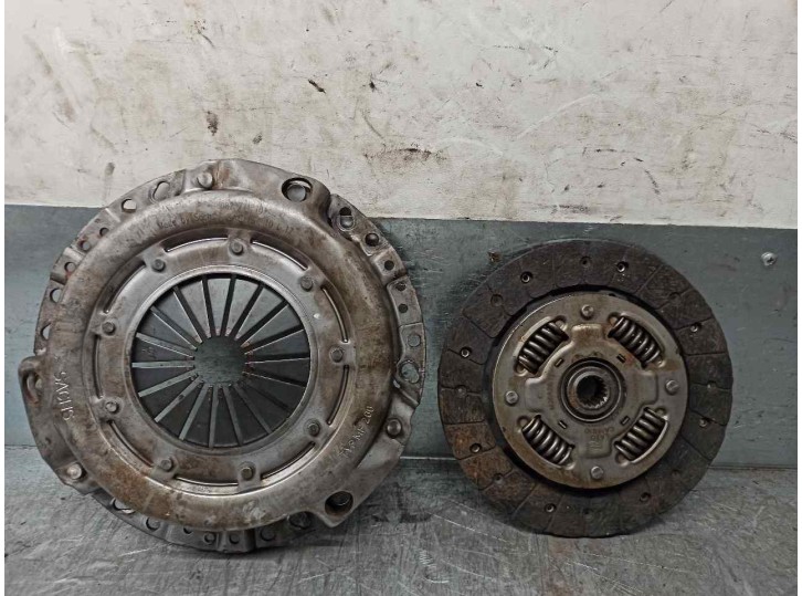 Recambio de kit embrague para hyundai coupe (rd) 1.6 16v cat referencia OEM IAM 4130028050 3082774101 SACHS