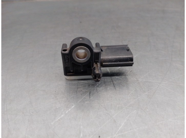 Replacement impact sensor for Subaru Outback (B15) 2.0 diesel cat OEM IAM reference 98237AL020 BOSCH