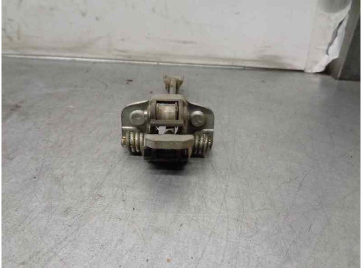 Replacement door retainer for Opel Vectra C Sedan 1.9 16V CDTi CAT (Z 19 DTH / LRD) OEM IAM reference 09229751 