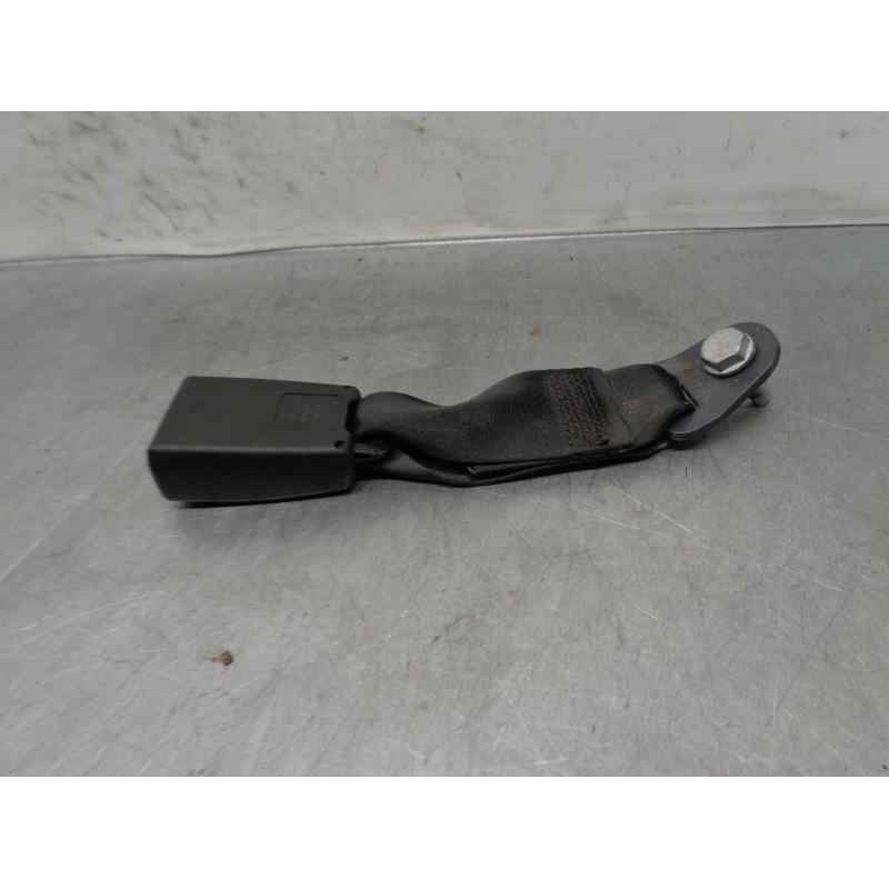 Recambio de enganche cinturon para citroen c3 1.0 vti referencia OEM IAM 9684561080  