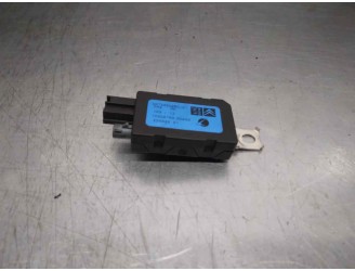 Recambio de antena para peugeot 208 1.2 12v vti referencia OEM IAM 9673439280 