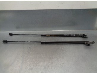 Replacement boot/tailgate dampers for Opel Corsa D 1.3 16V CDTi OEM IAM reference 13182537 