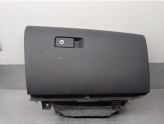 Recambio de guantera para volvo v60 kombi 2.0 diesel cat referencia OEM IAM 30755651 