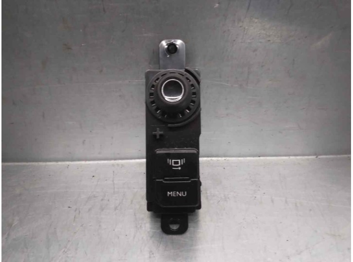 Replacement multifunction switch for Peugeot 208 1.2 12V VTi OEM IAM reference 96758773XU 