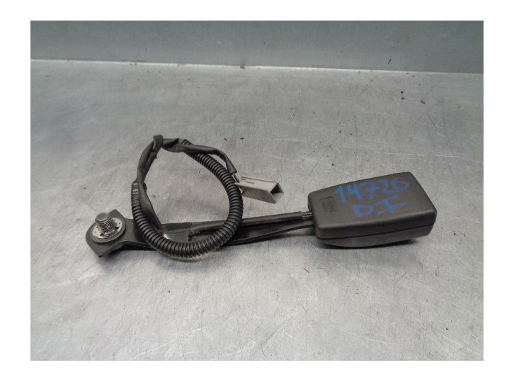 Replacement seatbelt buckle for Mazda 3 Lim. (BL) 2.2 turbodiesel cat OEM IAM reference BBN9 2 PIN DEL IZQ.