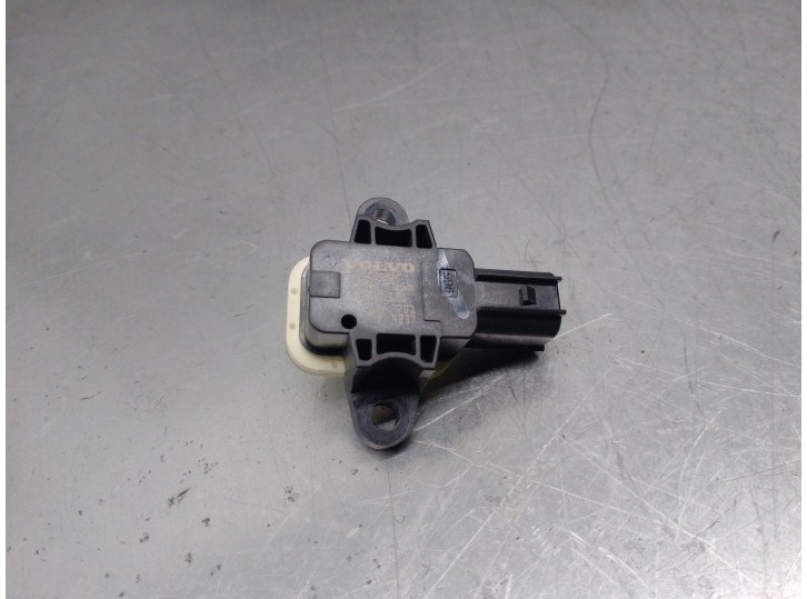 Replacement airbag sensor for Volvo V60 estate 2.0 diesel cat OEM IAM reference 30798030 